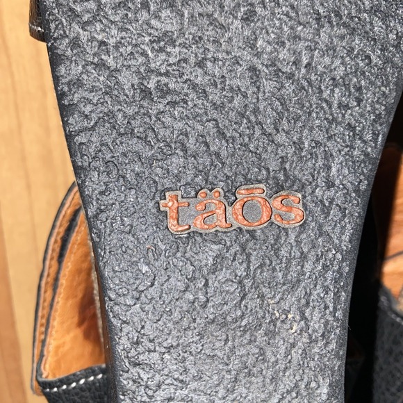 Taos Carousel Sandals Size 39 (US 8.5)  Black Leather Wedge Ankle Strap Shoe - Picture 8 of 11